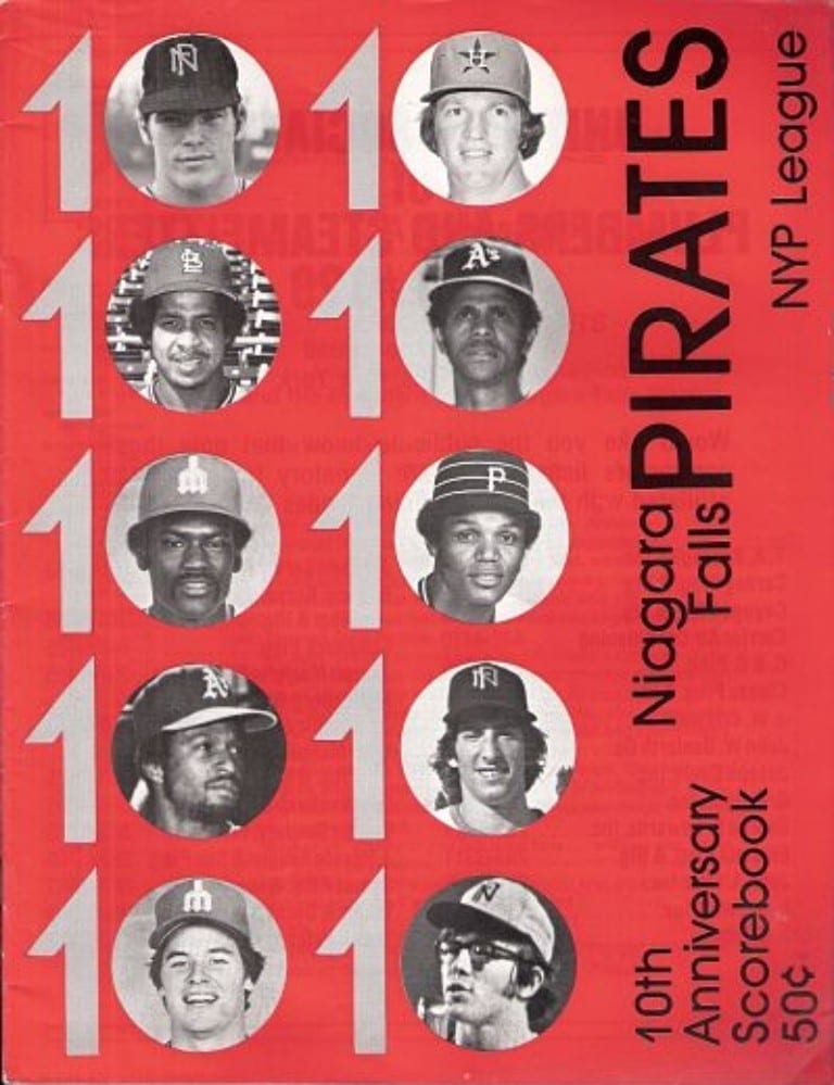 1972 PITTSBURGH PIRATES Program/ Scorebook/ Magazine ** 'AS-IS USED' ***