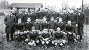 Dayton Triangles team photo 1920